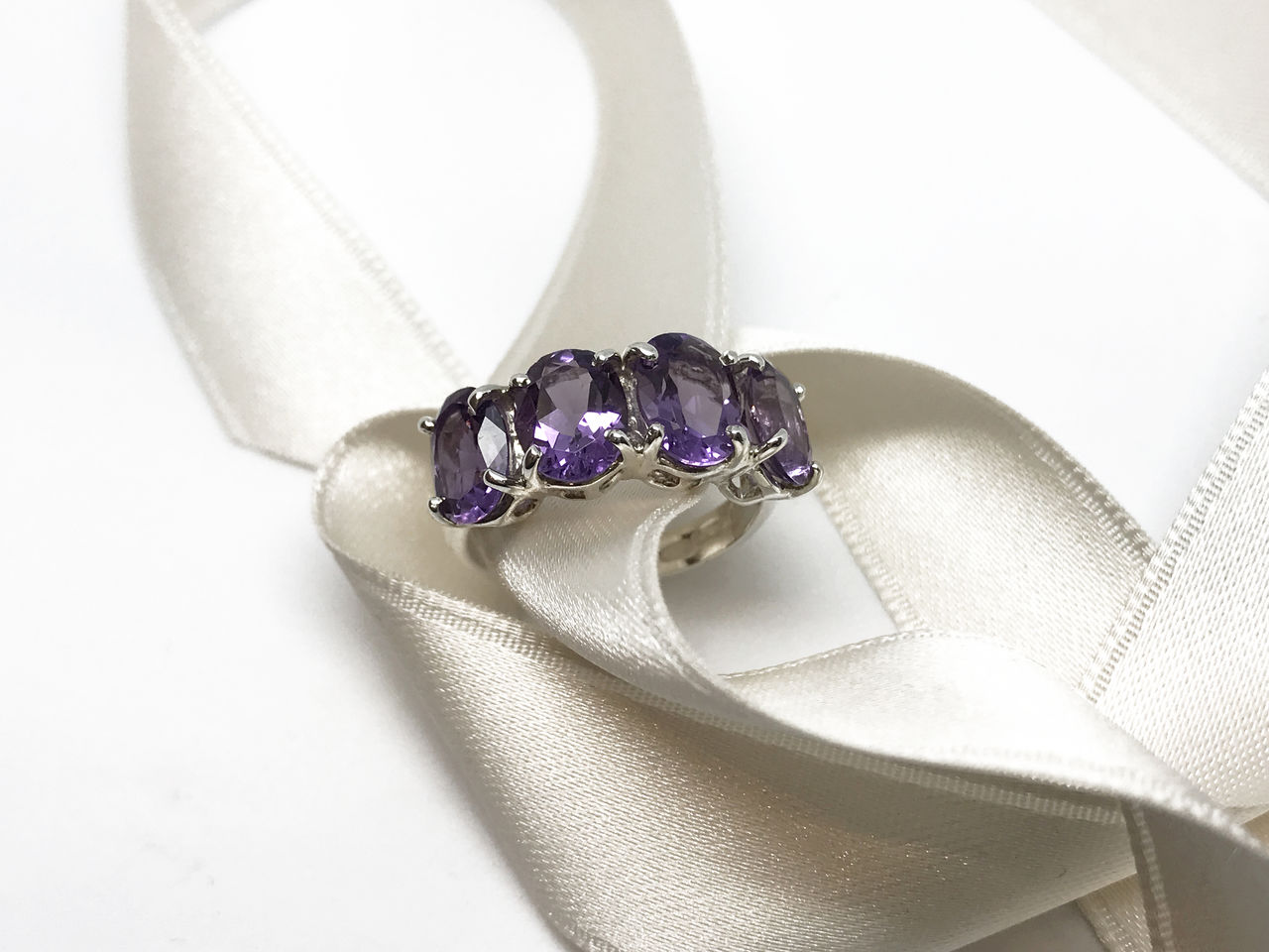 Anello Ametiste
