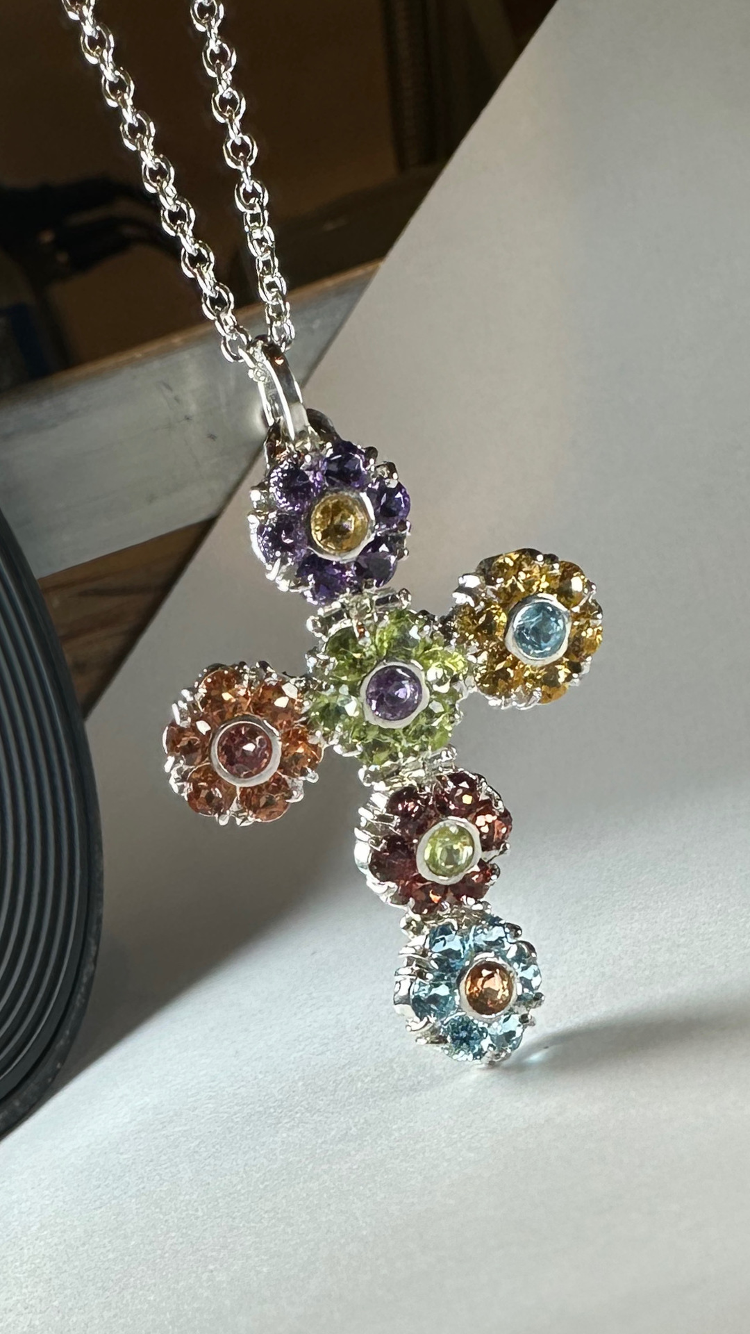 Croce multicolor